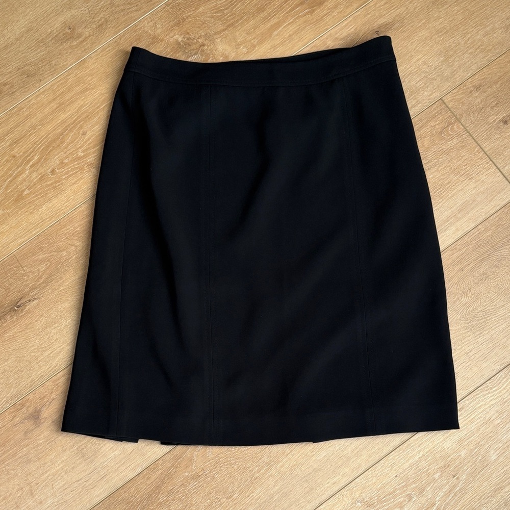 Ann Taylor Black Women's Pencil Skirt, Lined. Size 8